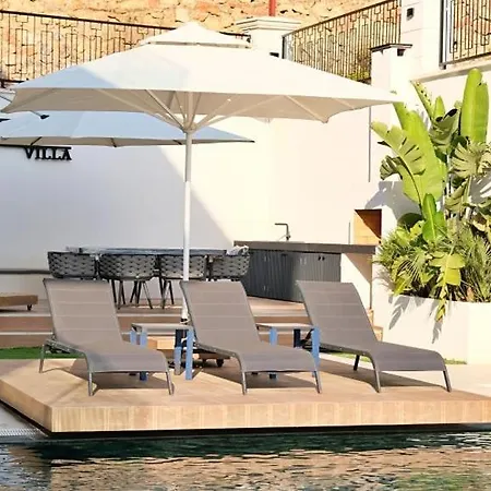 וילה Luxury With A Private Pool