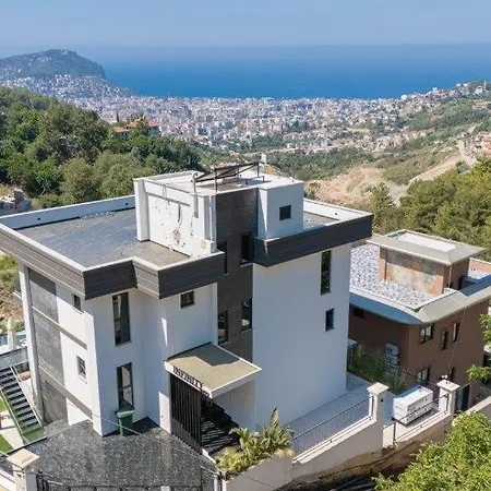 Luxury With A Private Pool * ألانيا